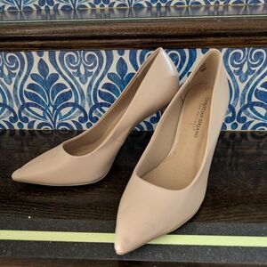 Christian Siriano Women's Beige Heels